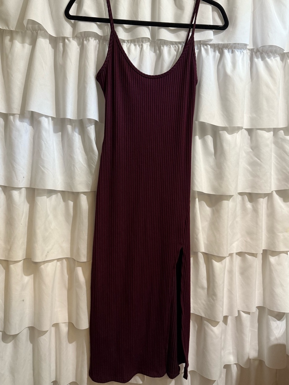 silence + noise Ribbed Spaghetti-Strap Midi Dress in Wine